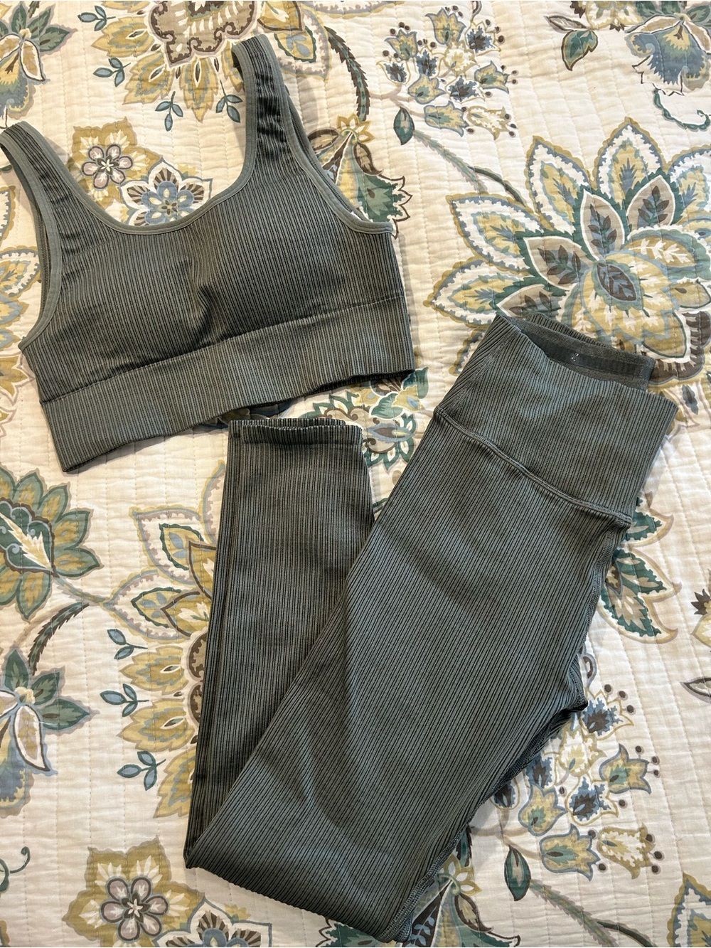 GOOD AMERICAN Ribbed Active Set